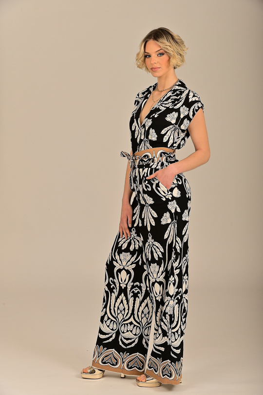 ΦΌΡΜΑ ΟΛΌΣΩΜΗ ΜΕ ΜΠΟΡΝΤΟΎΡΑ ΜΑΎΡΗ